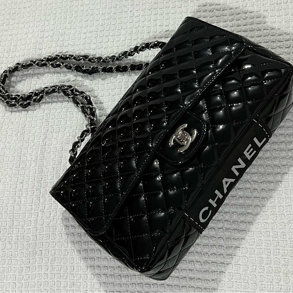 2008 Chanel Medium Secret Label Flap Bag. Pristine condition! 💯 Authentic